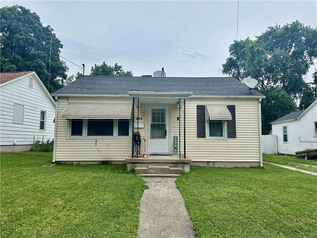 632 Woodlawn Avenue - Photo 1