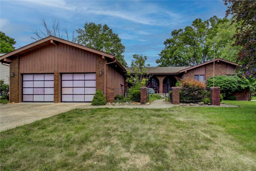 2404 Longwood Drive - Photo 1