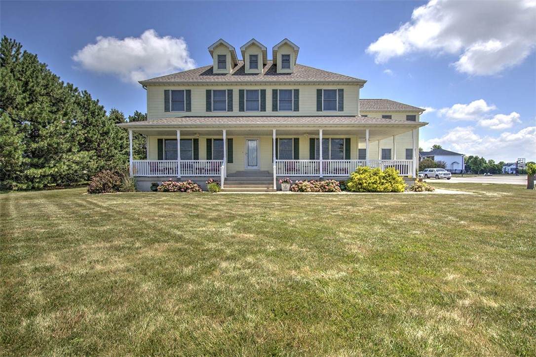 1180 Greenbrier Boulevard - Photo 1