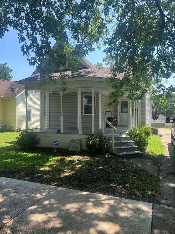 1005 Edgar Avenue - Photo 1