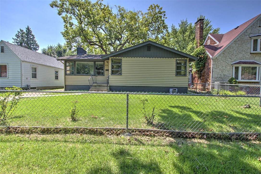 2133 Moore Street - Photo 1