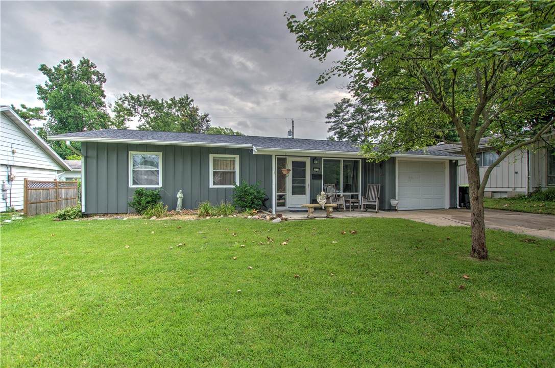 1810 Country Club Road - Photo 1
