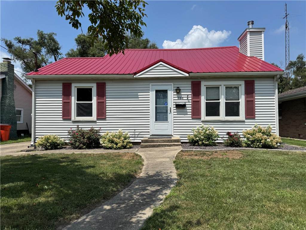704 Dakota Avenue - Photo 1
