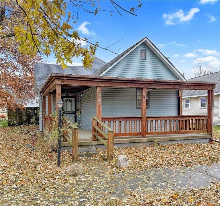 2720 Champaign Avenue - Photo 1