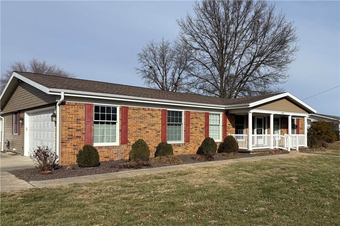 1002 Evergreen Avenue - Photo 1