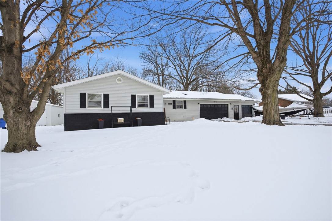 404 Clark Street - Photo 1