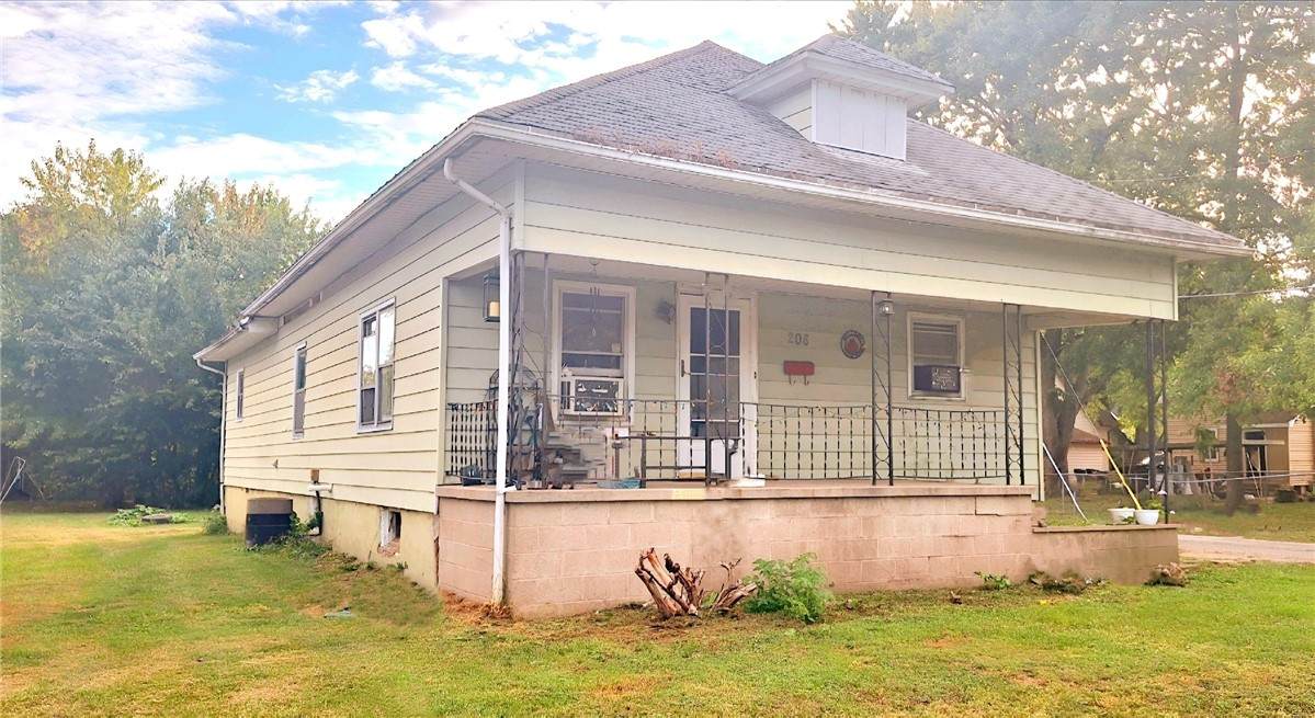 208 7th Street - Photo 1