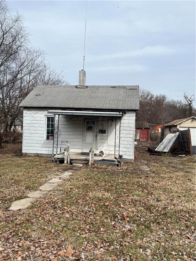 1722 Johns Avenue - Photo 1