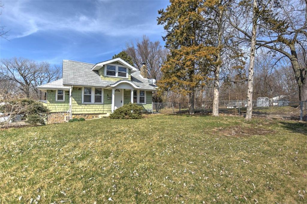 3908 William Street - Photo 1