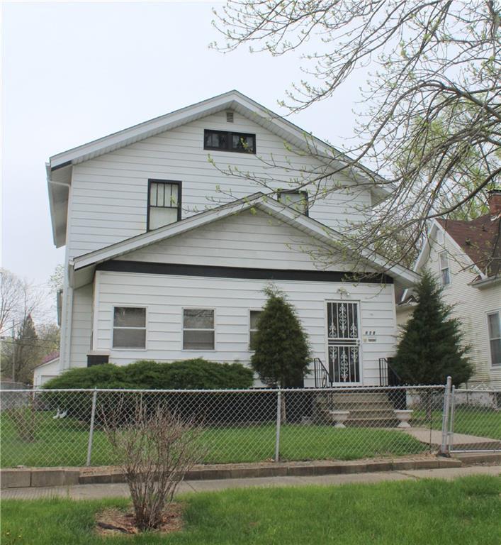 438 Boyd - Photo 1