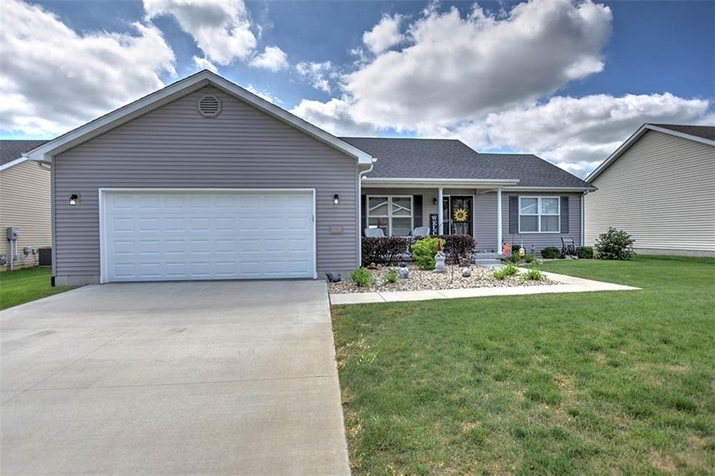 715 Pearl Court - Photo 1