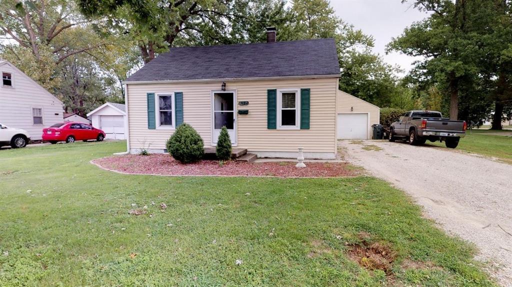 1624 Summit Avenue - Photo 1