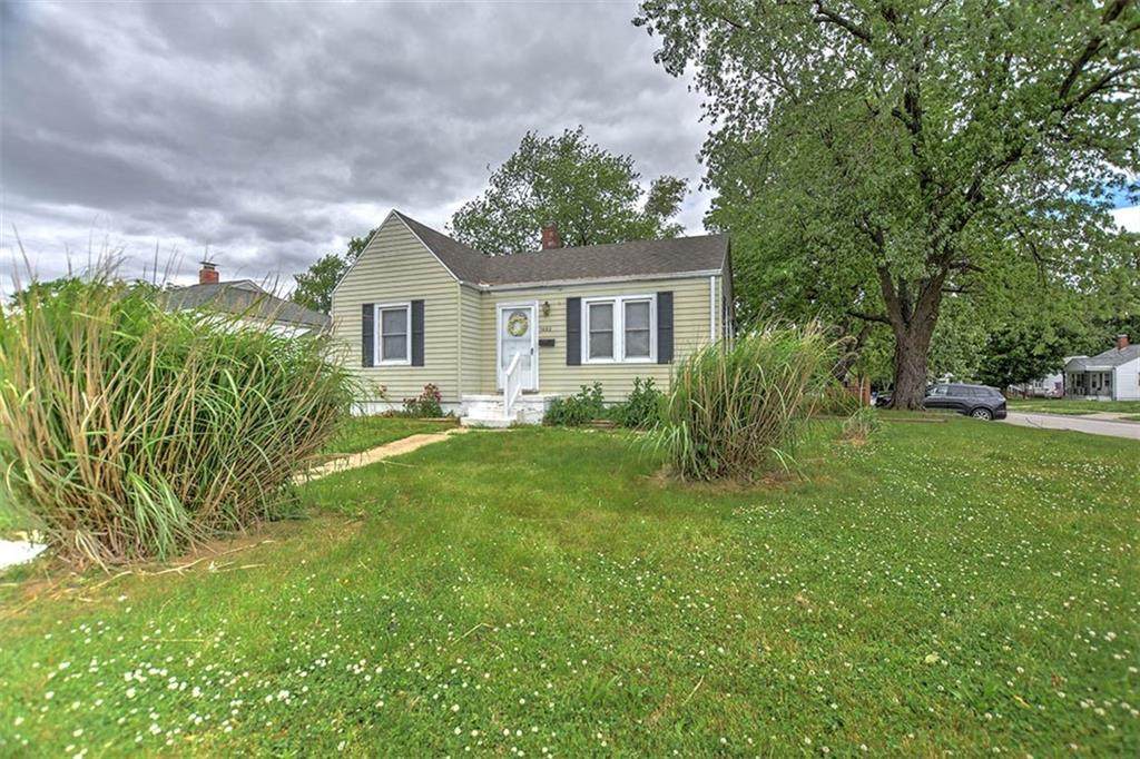 1402 King Street - Photo 1