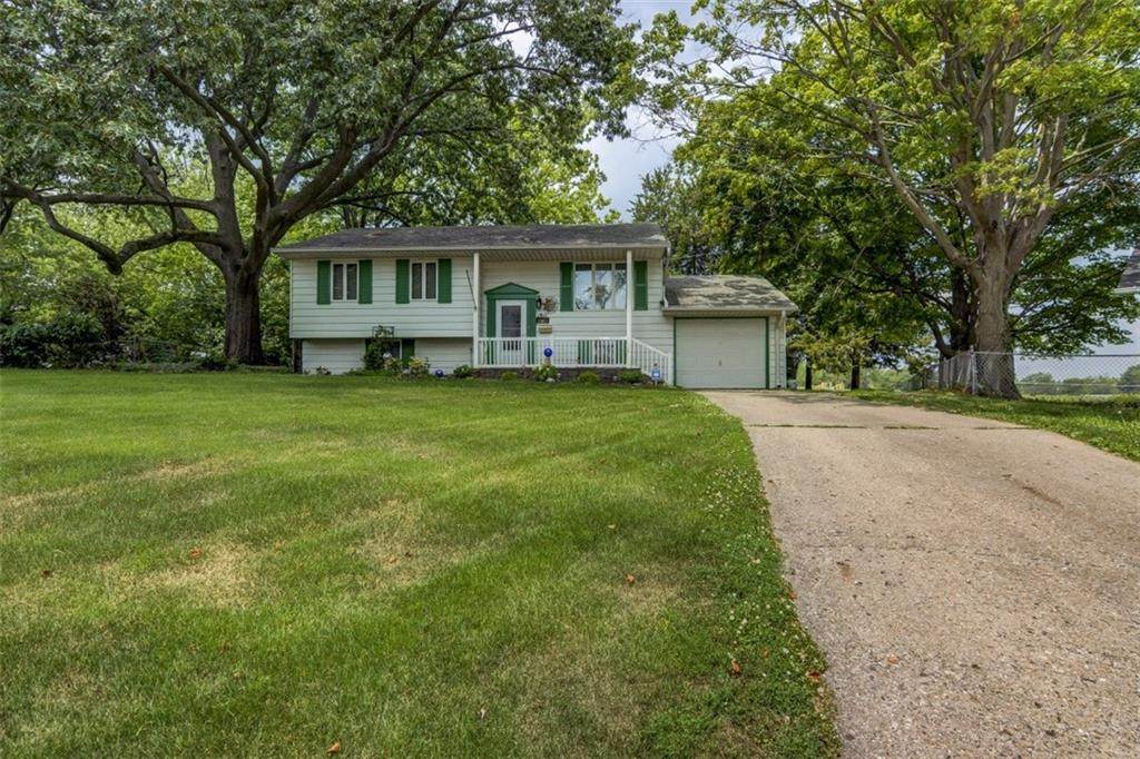 1811 Windsor Court - Photo 1