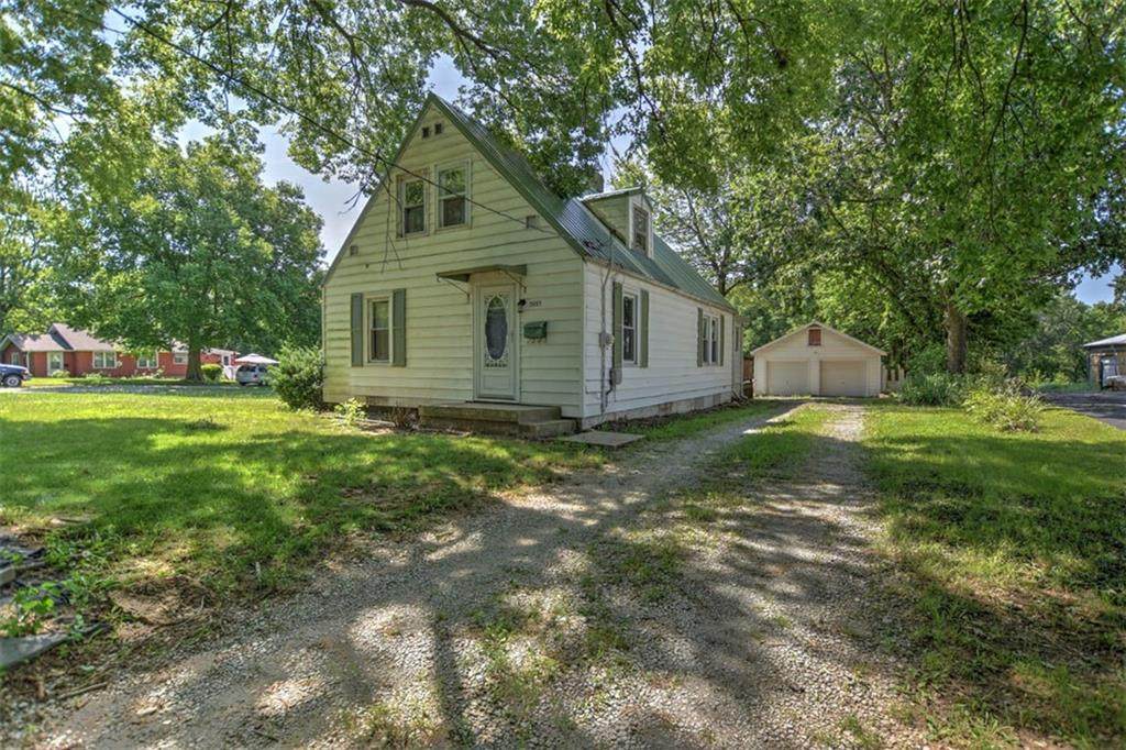 3885 Cerro Gordo Street - Photo 1