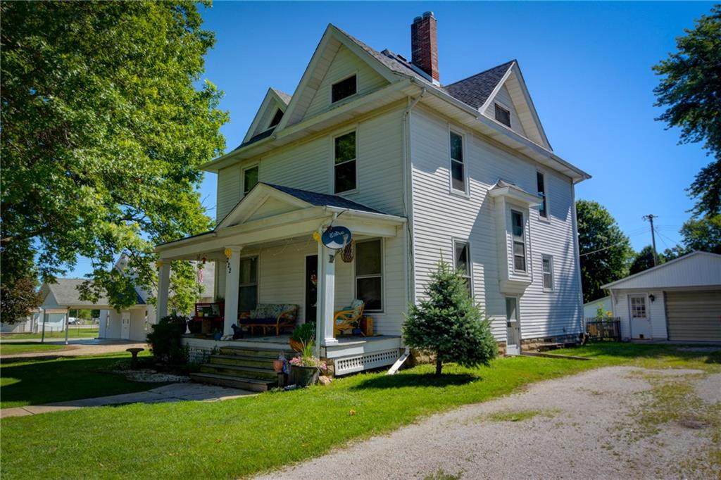 222 Lewis Street - Photo 1