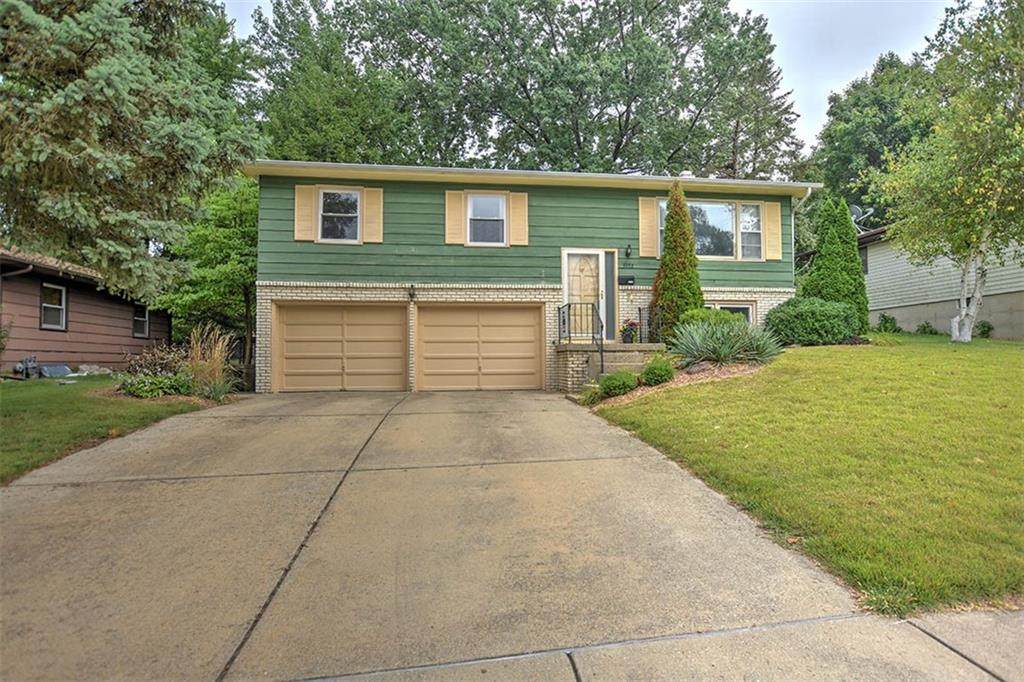 3902 Greenridge Drive - Photo 1
