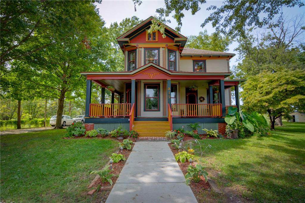 317 Brown Street - Photo 1