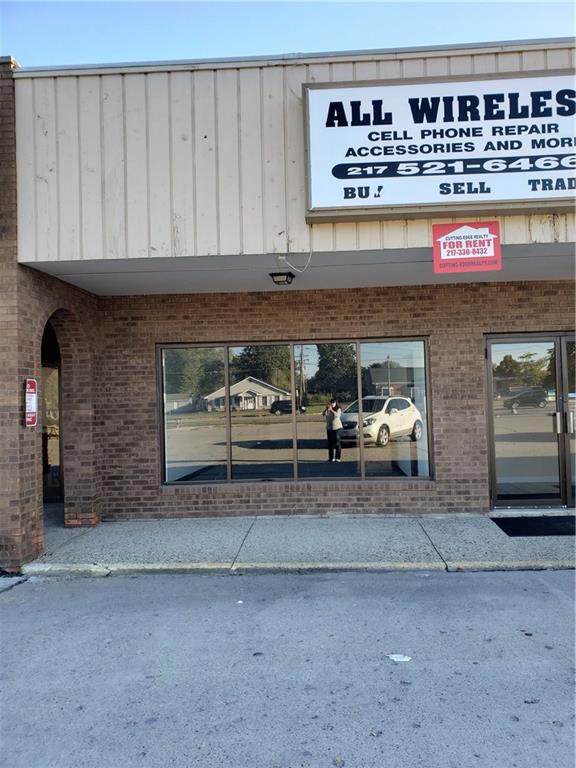 985 Pershing Road - Photo 1