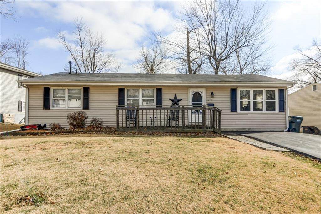 1715 Foster Avenue - Photo 1