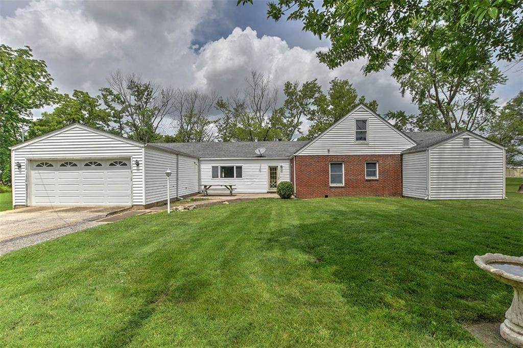 639 Airport Road - Photo 1
