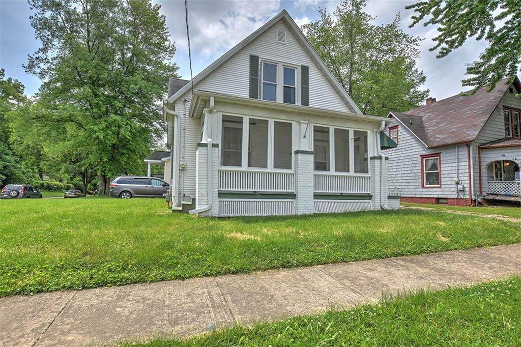 609 Forest Avenue - Photo 1