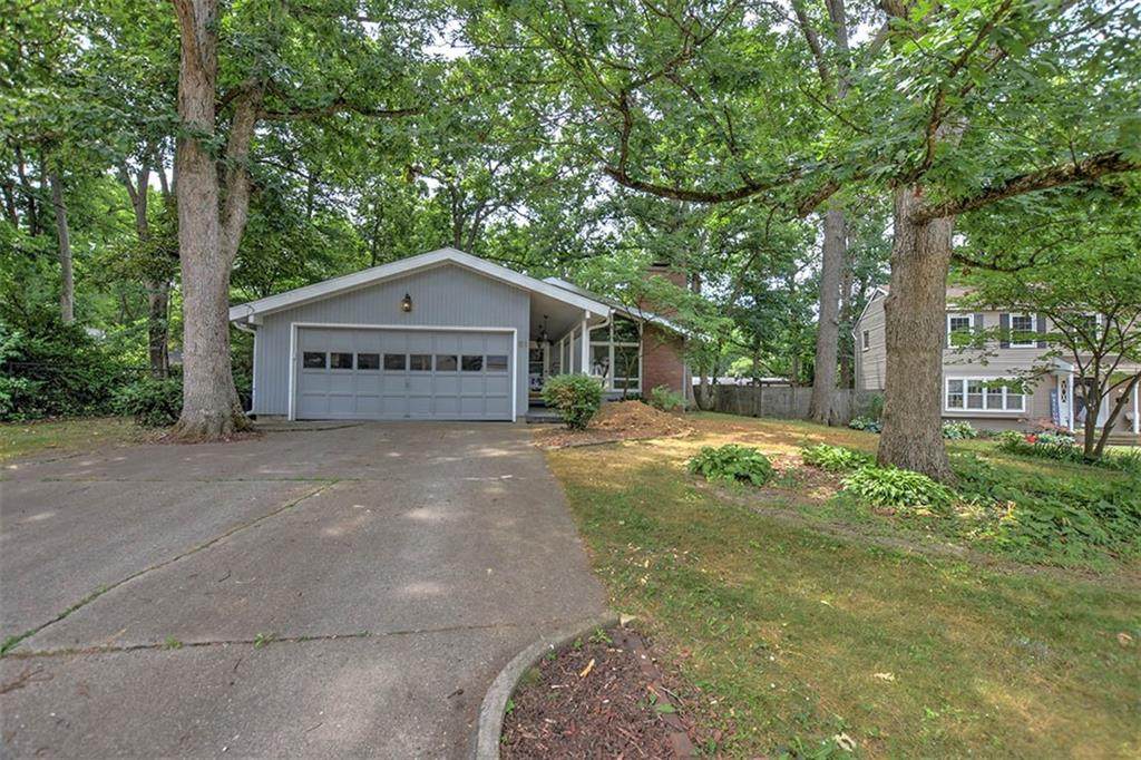 61 Woodhill Court - Photo 1