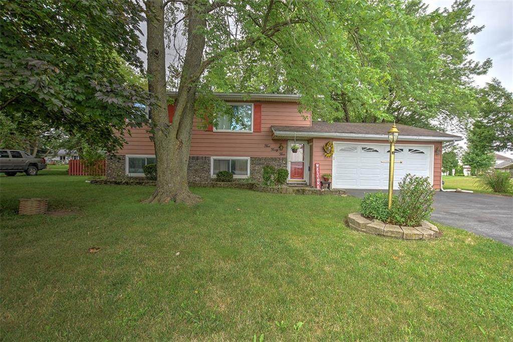 545 Forsyth Road - Photo 1