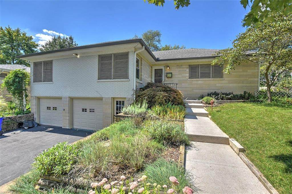221 Delmar Avenue - Photo 1