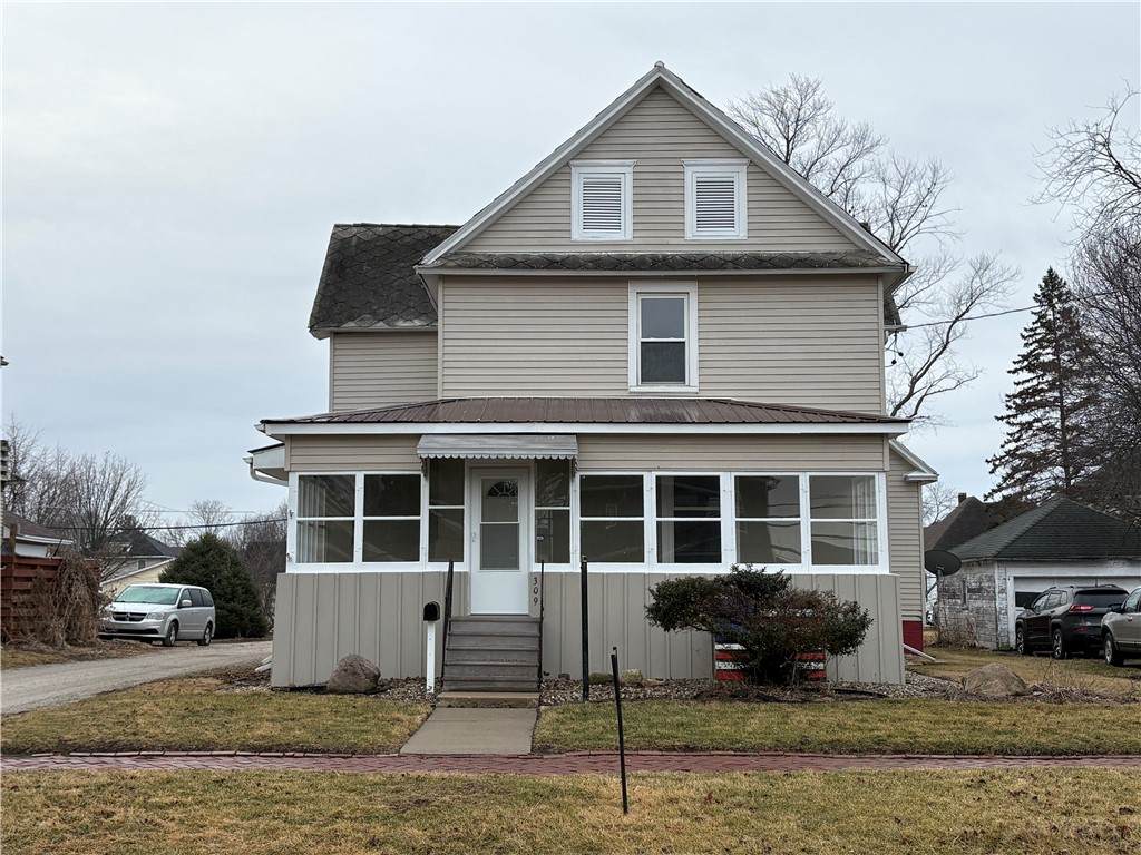 309 Maple Street - Photo 1