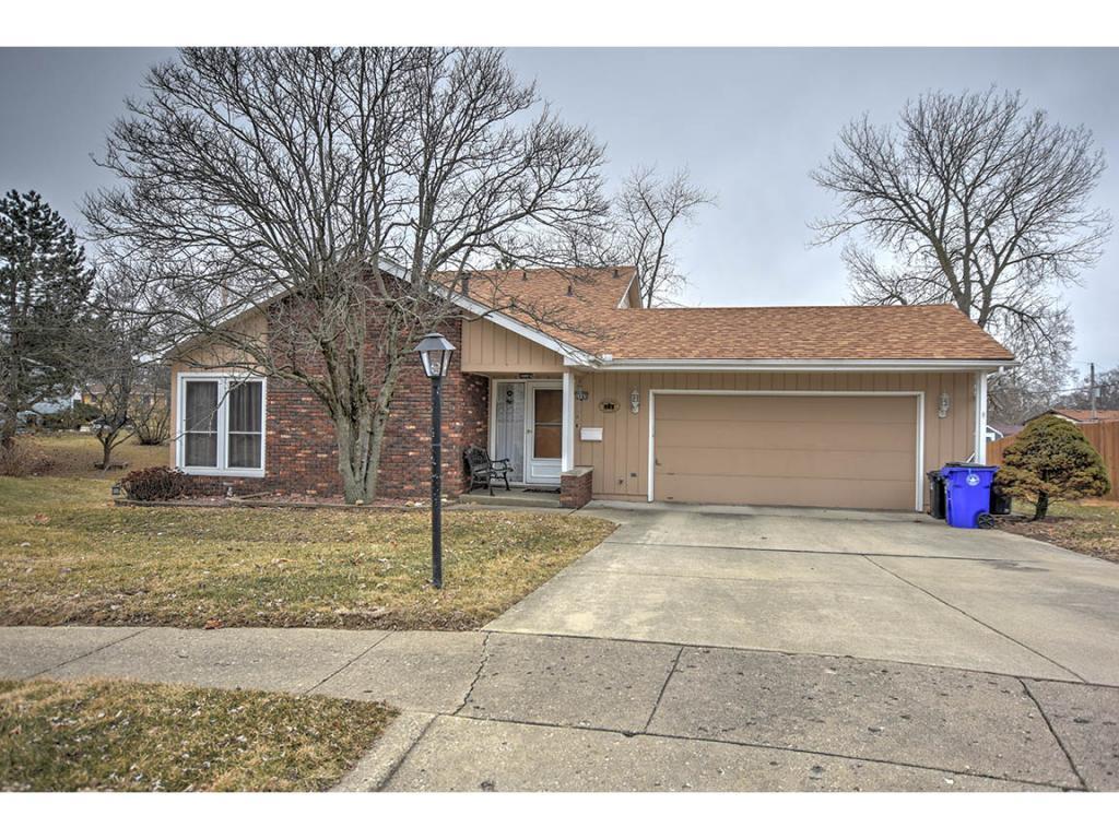 2065 Friel - Photo 1