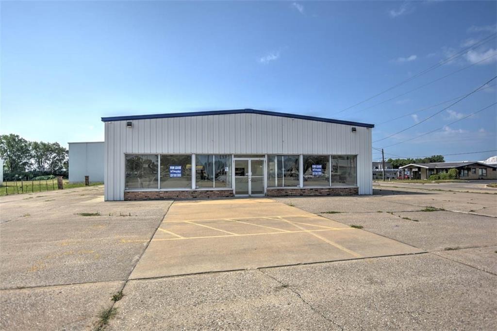 1515 Pershing Road - Photo 1