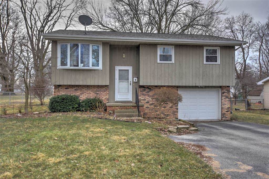 615 Maple Street - Photo 1