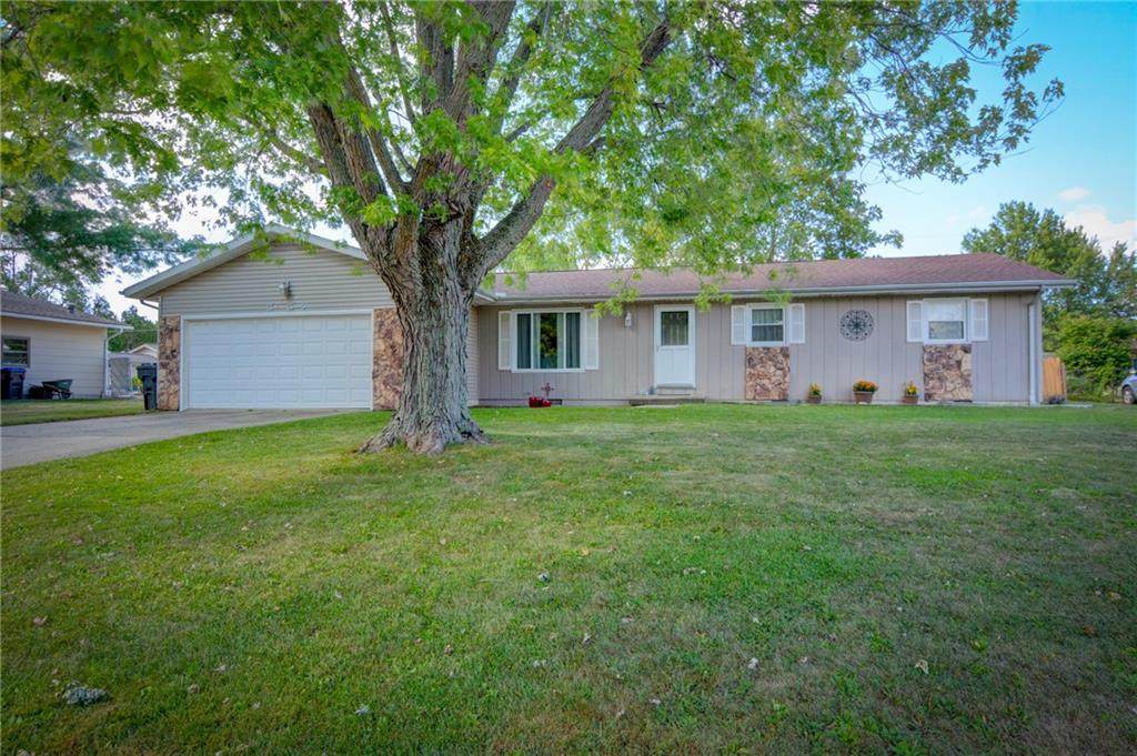 1020 Dee Lee Lane - Photo 1