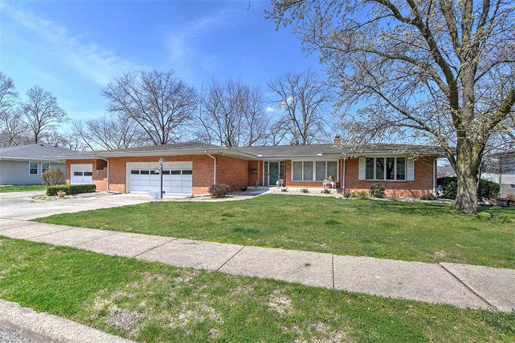 381 Greenway Lane - Photo 1