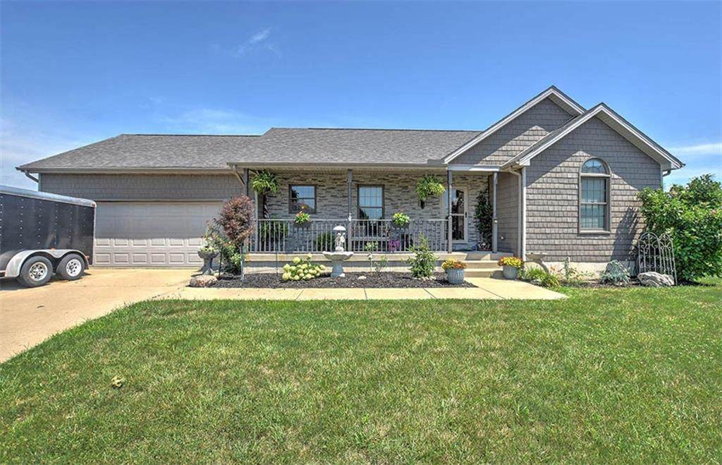 1065 Country Manor - Photo 1