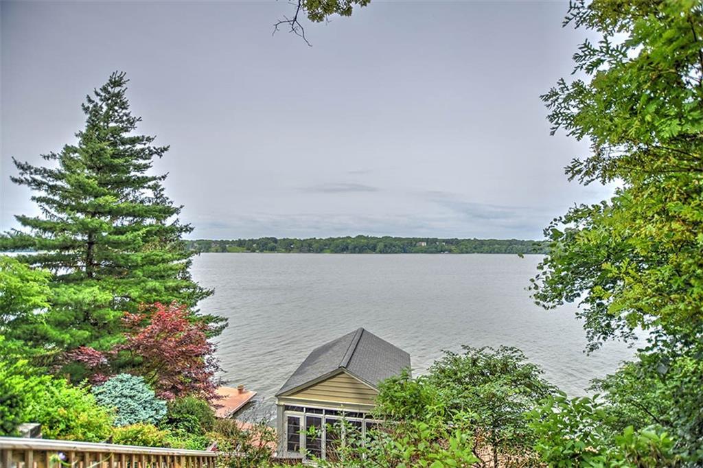 411 Southmoreland - Photo 1