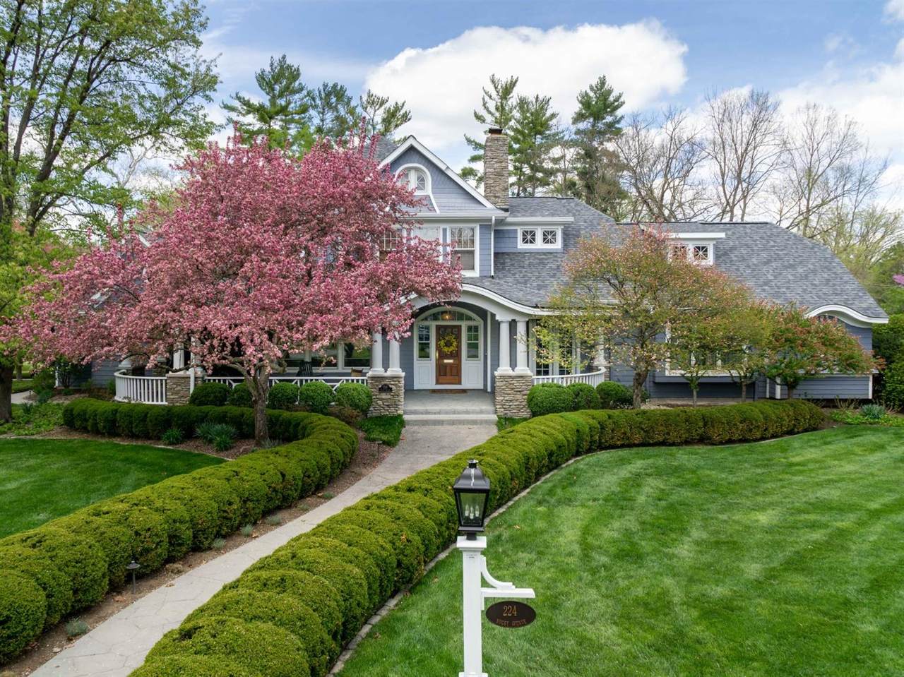 224 Rugby Avenue - Photo 1