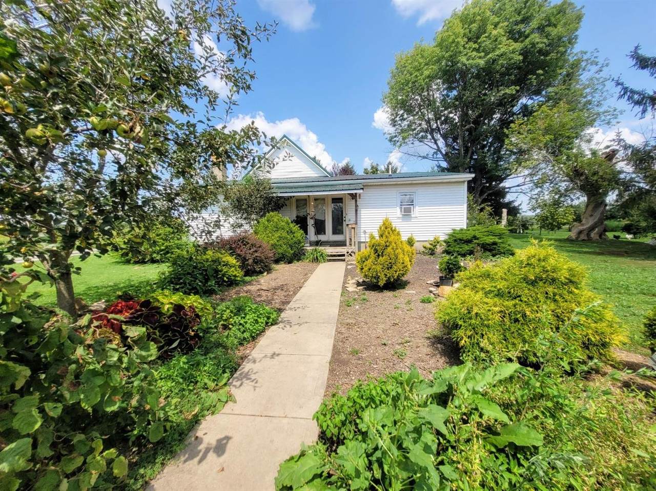 8917 Smart Hill Road - Photo 1