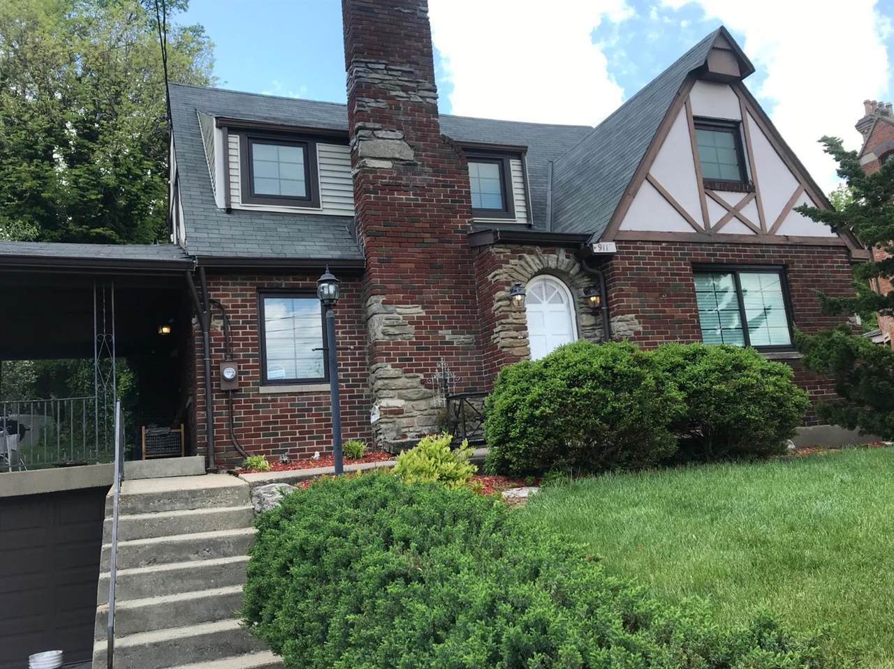 911 Mt Hope Avenue - Photo 1
