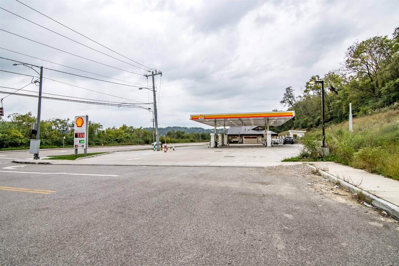2790 River Road - Photo 1
