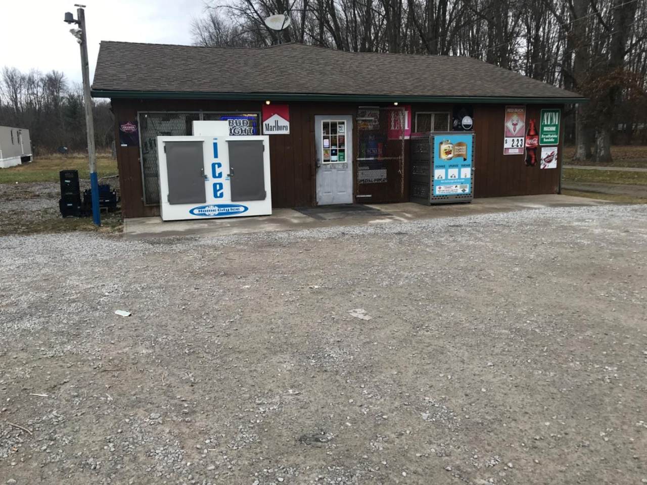 1653 Crosstown Rd - Photo 1