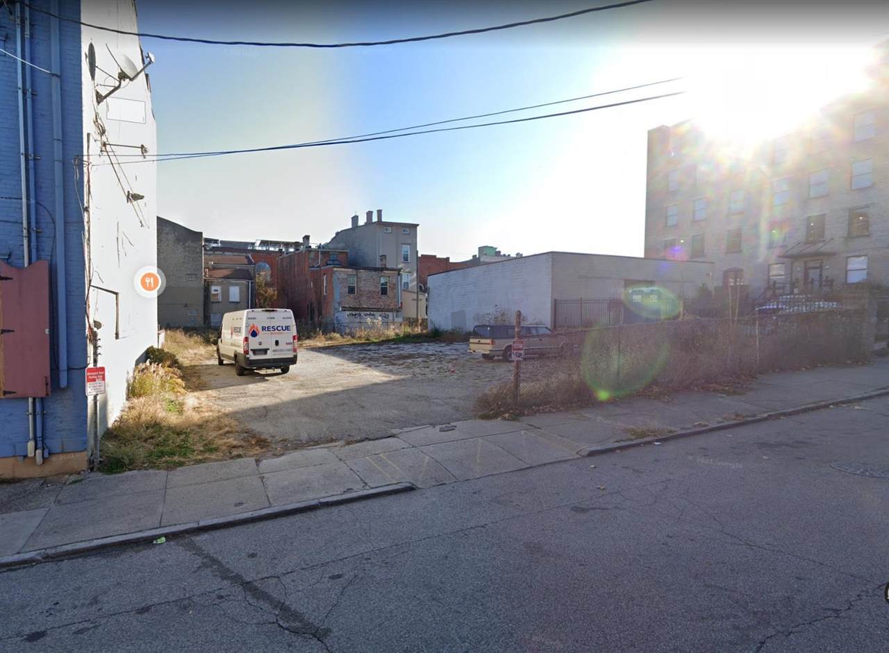 1920 Dunlap Street - Photo 1