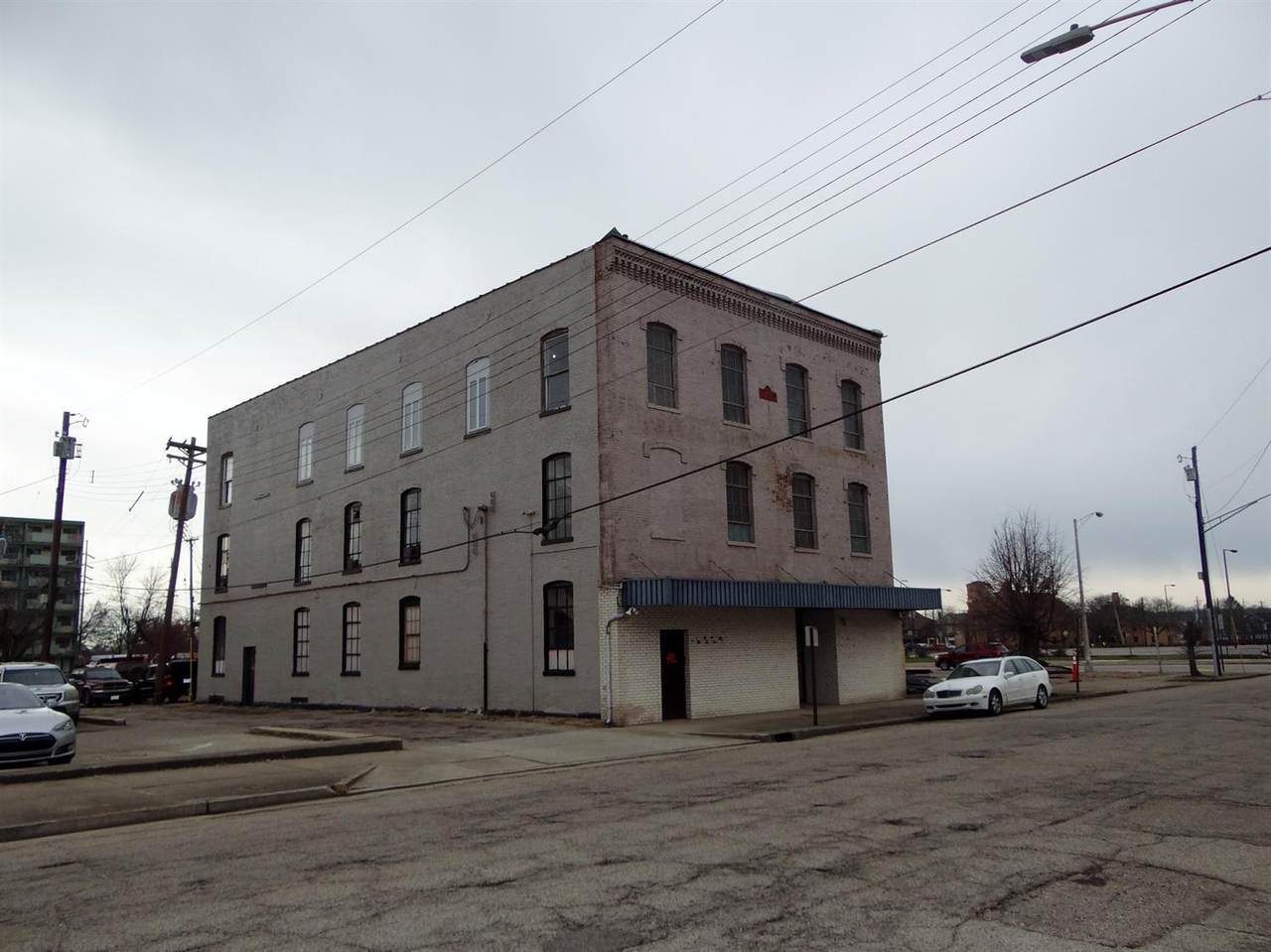 1208 Reynolds Avenue - Photo 1