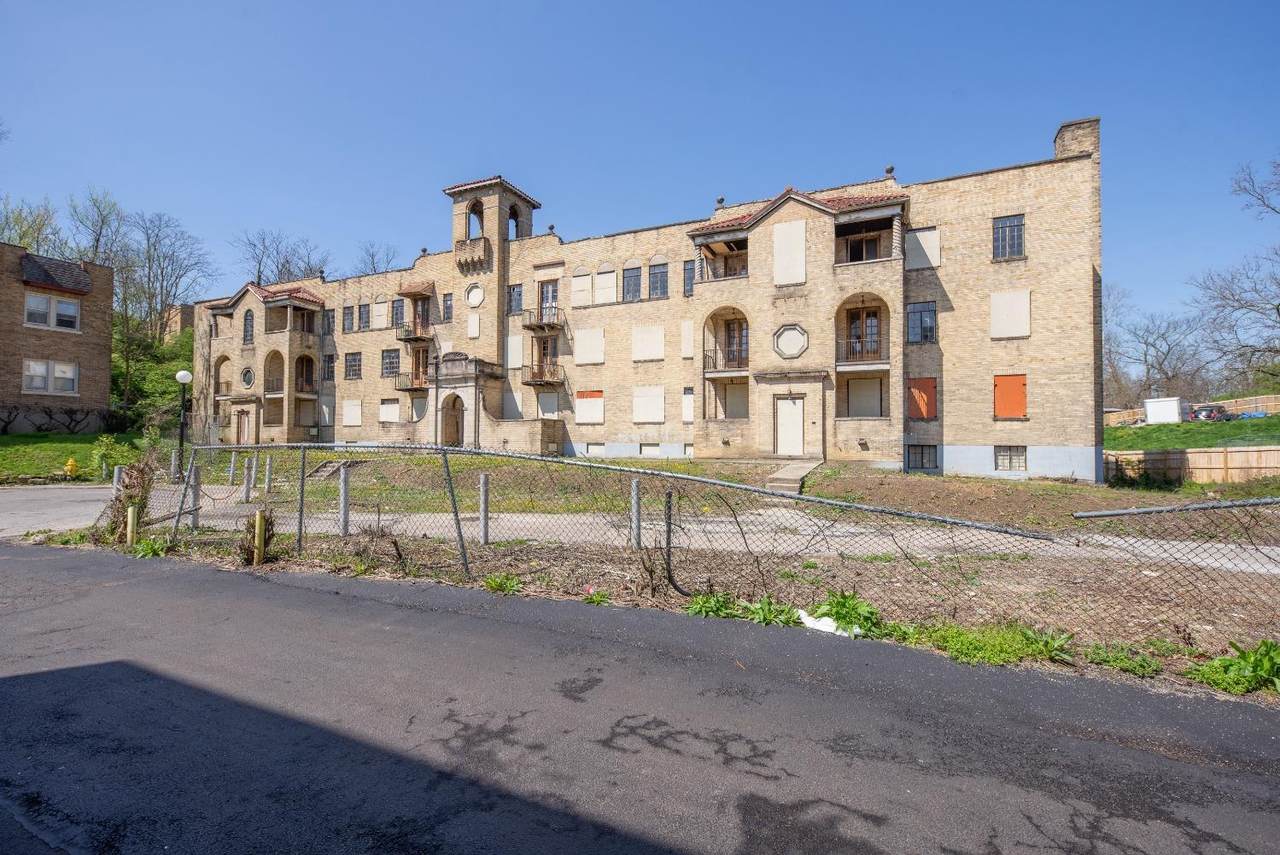 700 Chalfonte Place - Photo 1