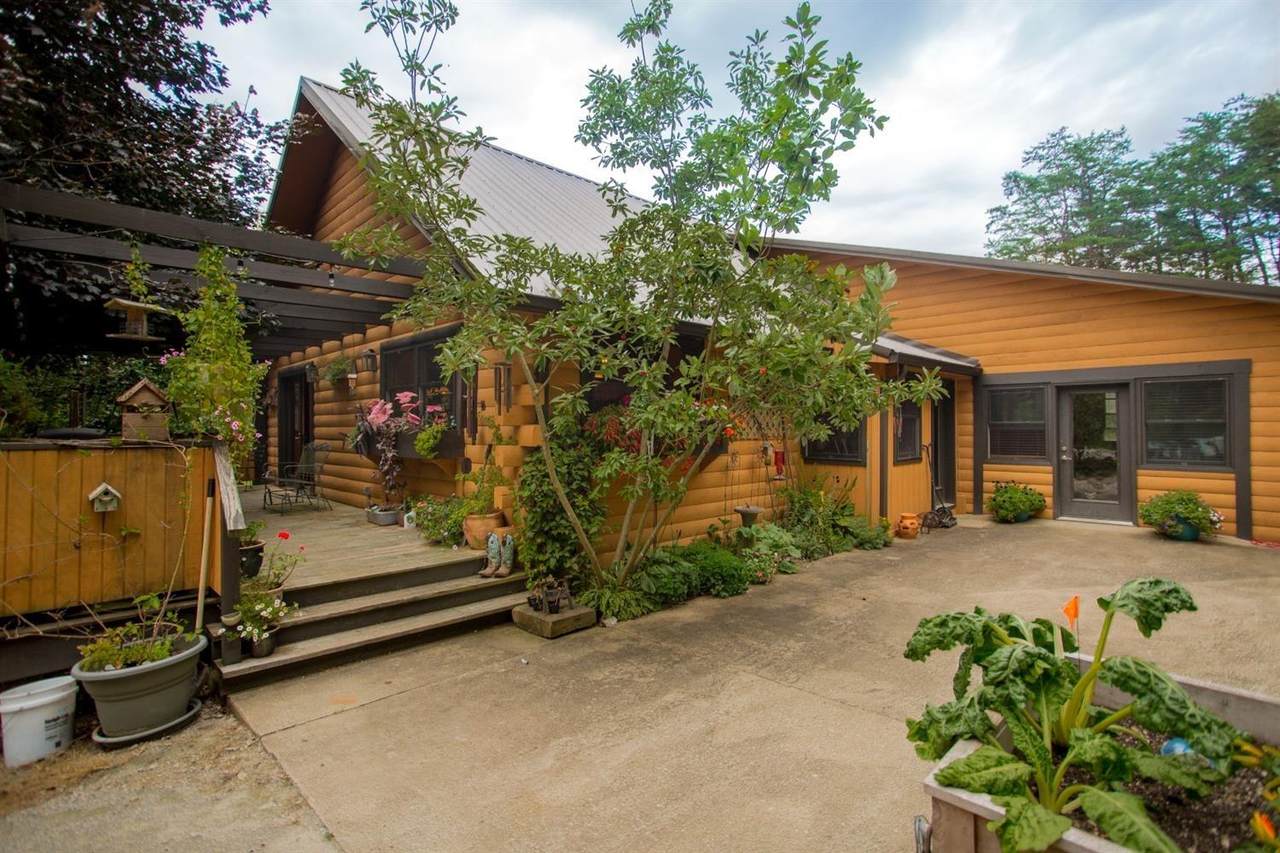 638 Davis Memorial Rd - Photo 1