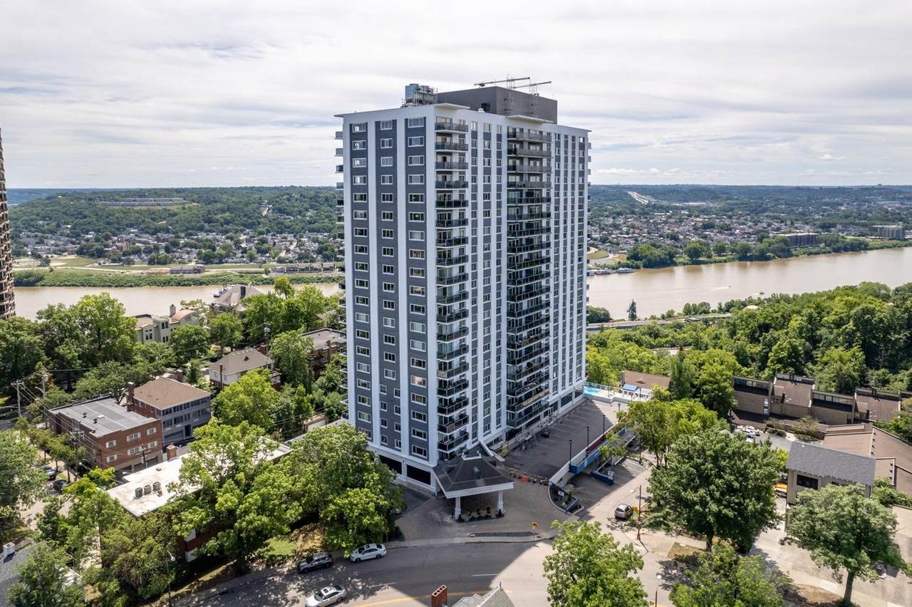 2200 Victory Pkwy - Photo 1