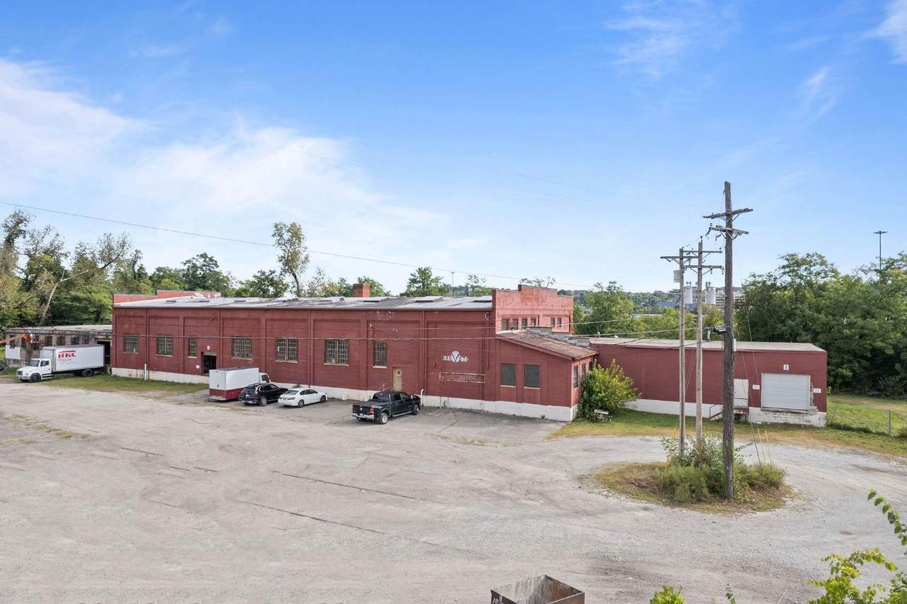 3182 Beekman St - Photo 1