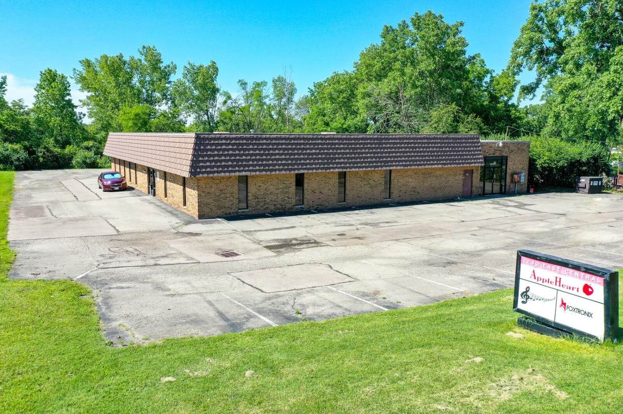 2240 Central Ave - Photo 1