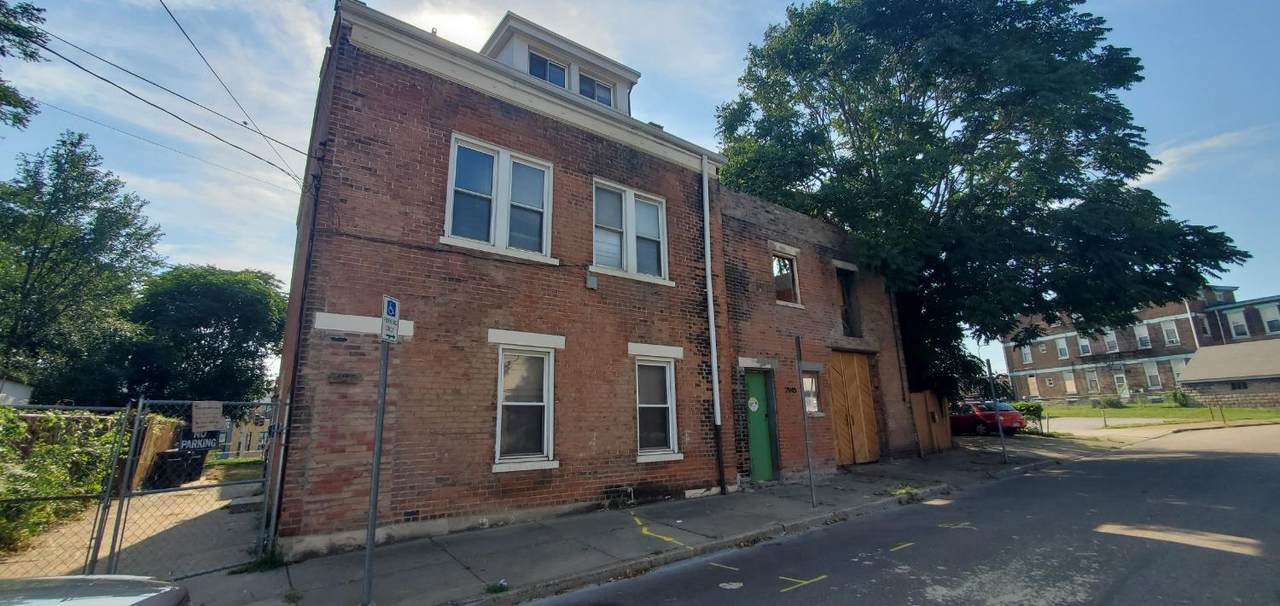 2943 Jessamine St - Photo 1
